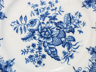 Ceramics<br>Ceramics Archives<br>SOLD Worcester Pine Cone Plate