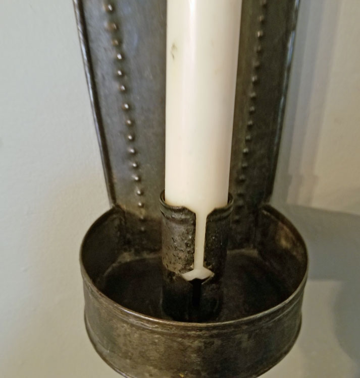 Metalware<br>Archives<br>Single Tin Sconce