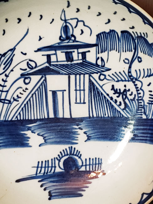 Ceramics<br>19th Century<br>Pearlware saucer with Chinese House Decoration