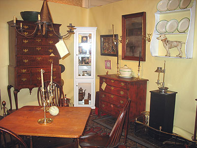 Booth Pics<br>Booths of the Past<br>Antiques in Alexandria May 2011