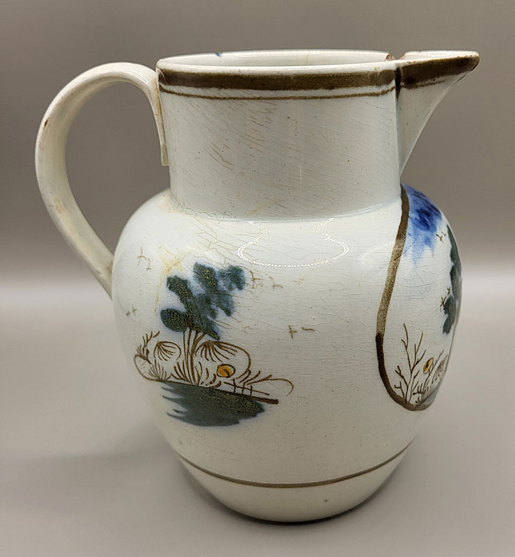 Small pearlware jug with chinoiserie decoration