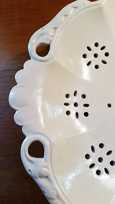 Ceramics<br>Ceramics Archives<br>Creamware Berry Dish